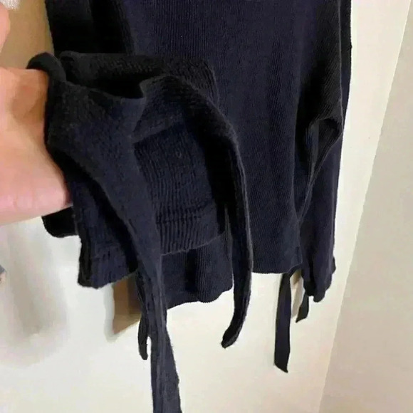 Madewell Navy Mockneck Tie-Cuff Top Size Small - Picture 4 of 7